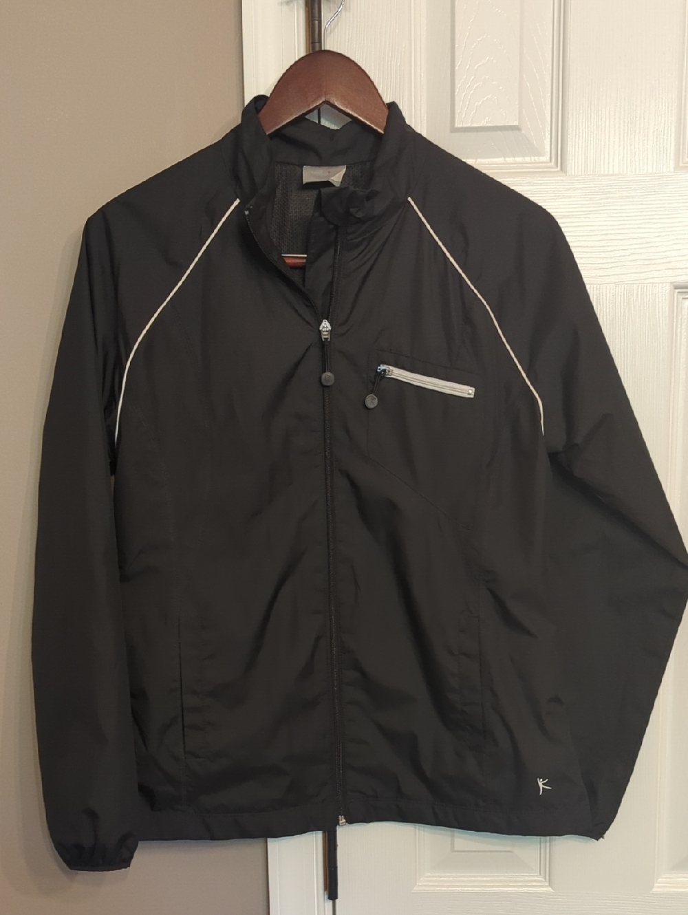 Danskin Now Women's Black Windbreaker Jacket with White Piping Gorpcore